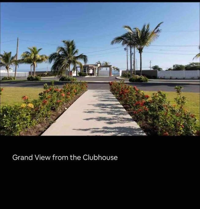 Natty'S Cozy Beach House In Hanover Jamaica ลูเซีย ภายนอก รูปภาพ