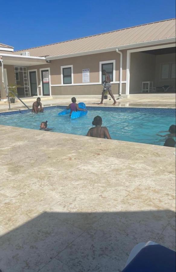 Natty'S Cozy Beach House In Hanover Jamaica ลูเซีย ภายนอก รูปภาพ