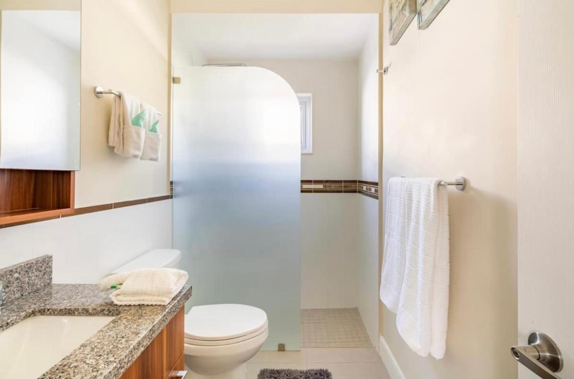 Natty'S Cozy Beach House In Hanover Jamaica ลูเซีย ภายนอก รูปภาพ